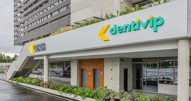 fachada dentivip fontanar