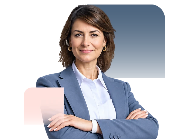 mujer ejecutiva con los brazos cruzados
